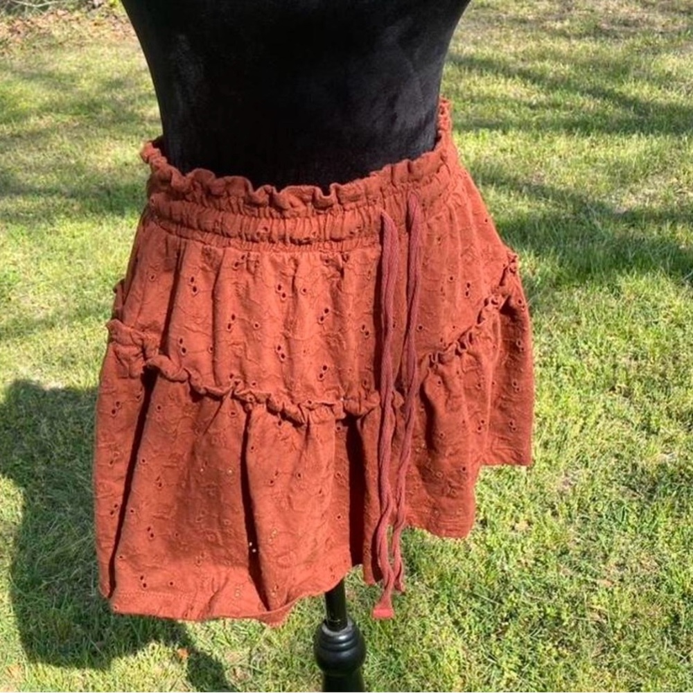 Rust Eyelet Tiered Shorts